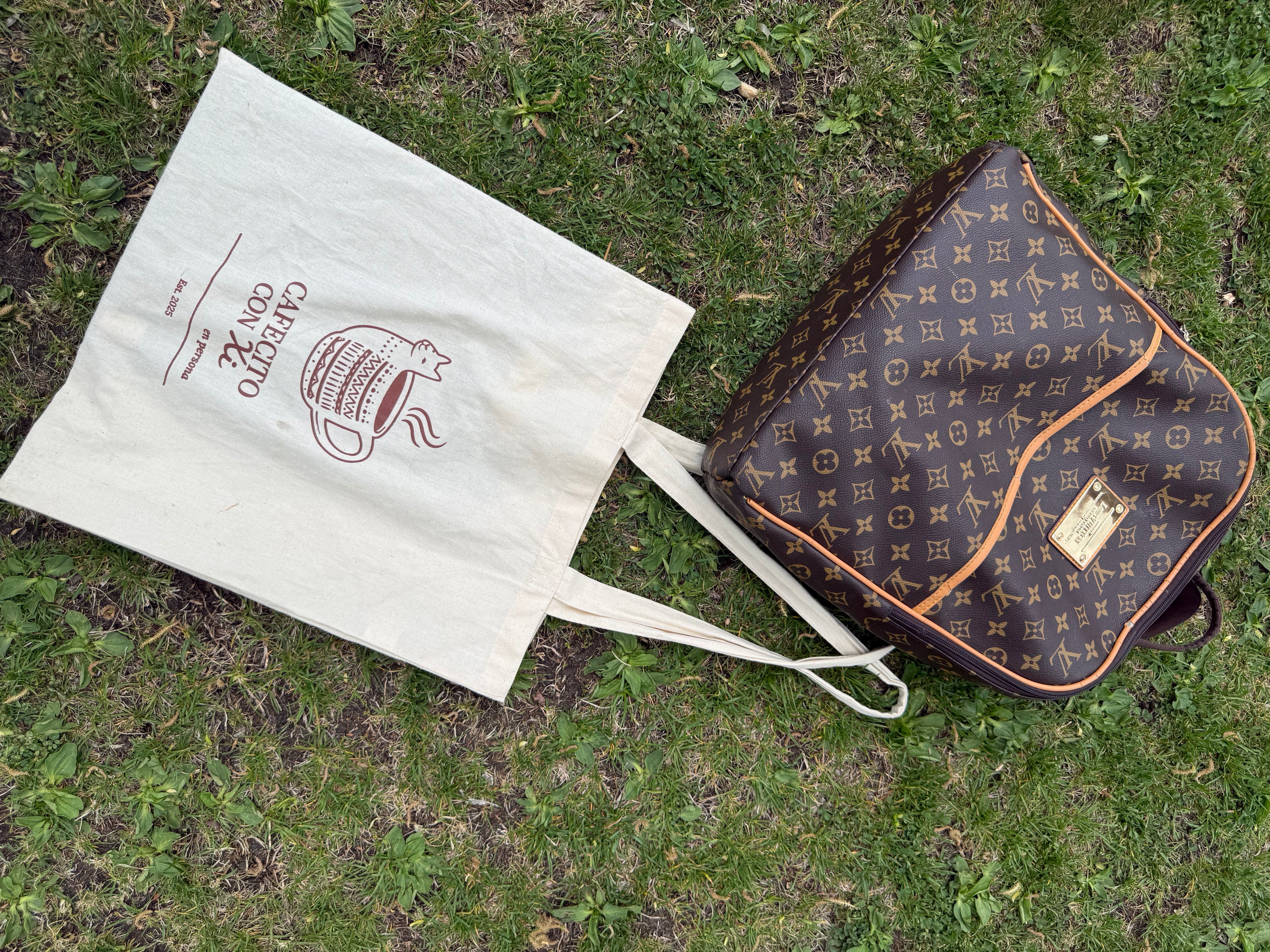 Cafecito con Xi Reusable Tote Bag